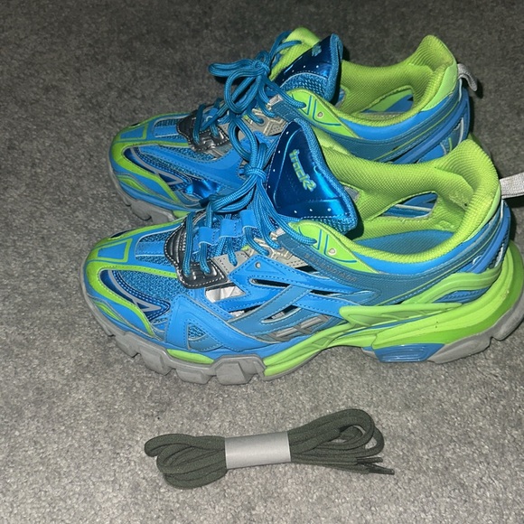 TRACK SNEAKER
TRICOLOR MESH/RUBBERNOT
WASH
KAKI/DARK GREV/GREEN E 43 - Picture 2 of 8